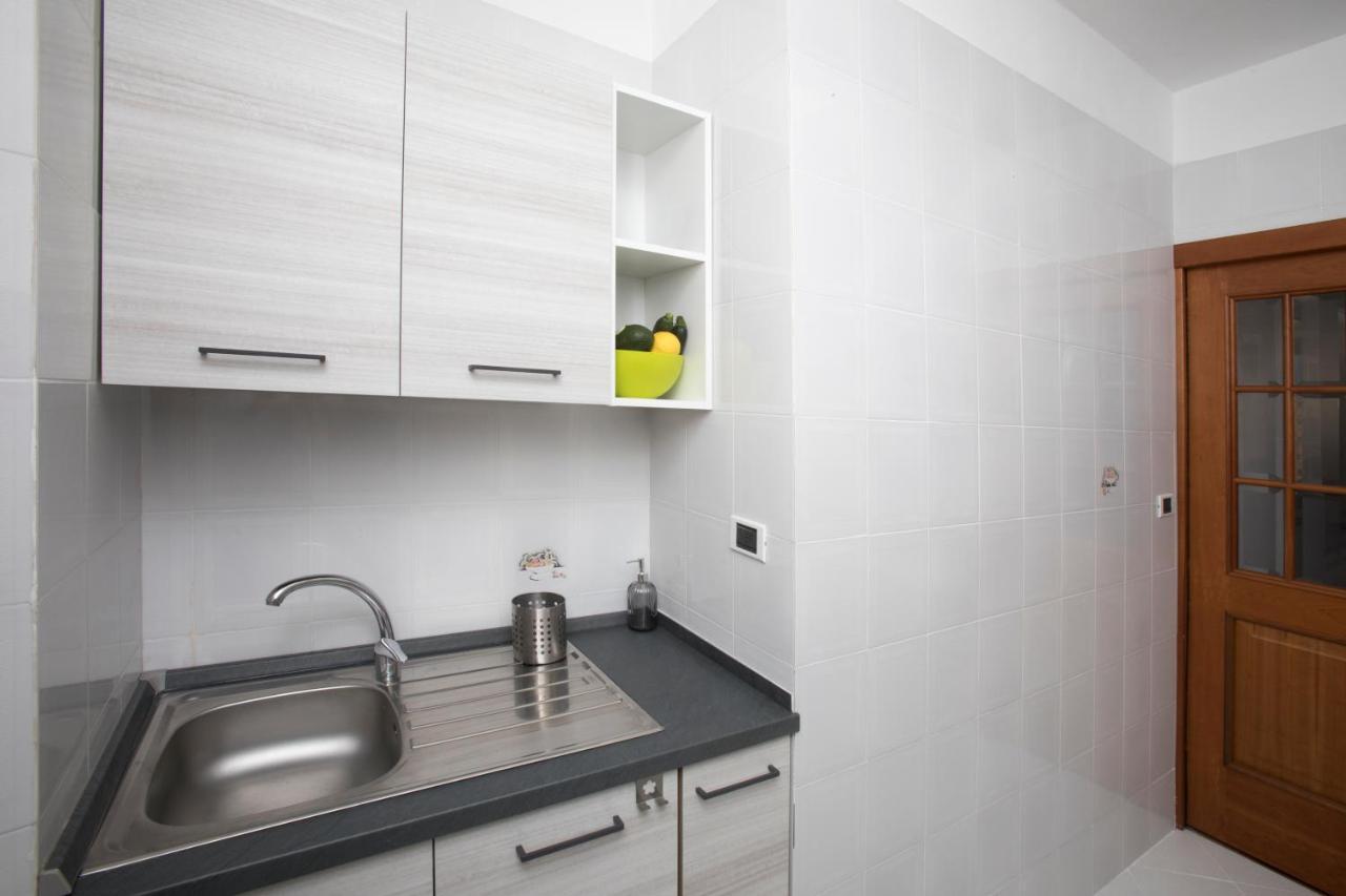 Appartamento Moderno Metro B San Paolo Рим Экстерьер фото